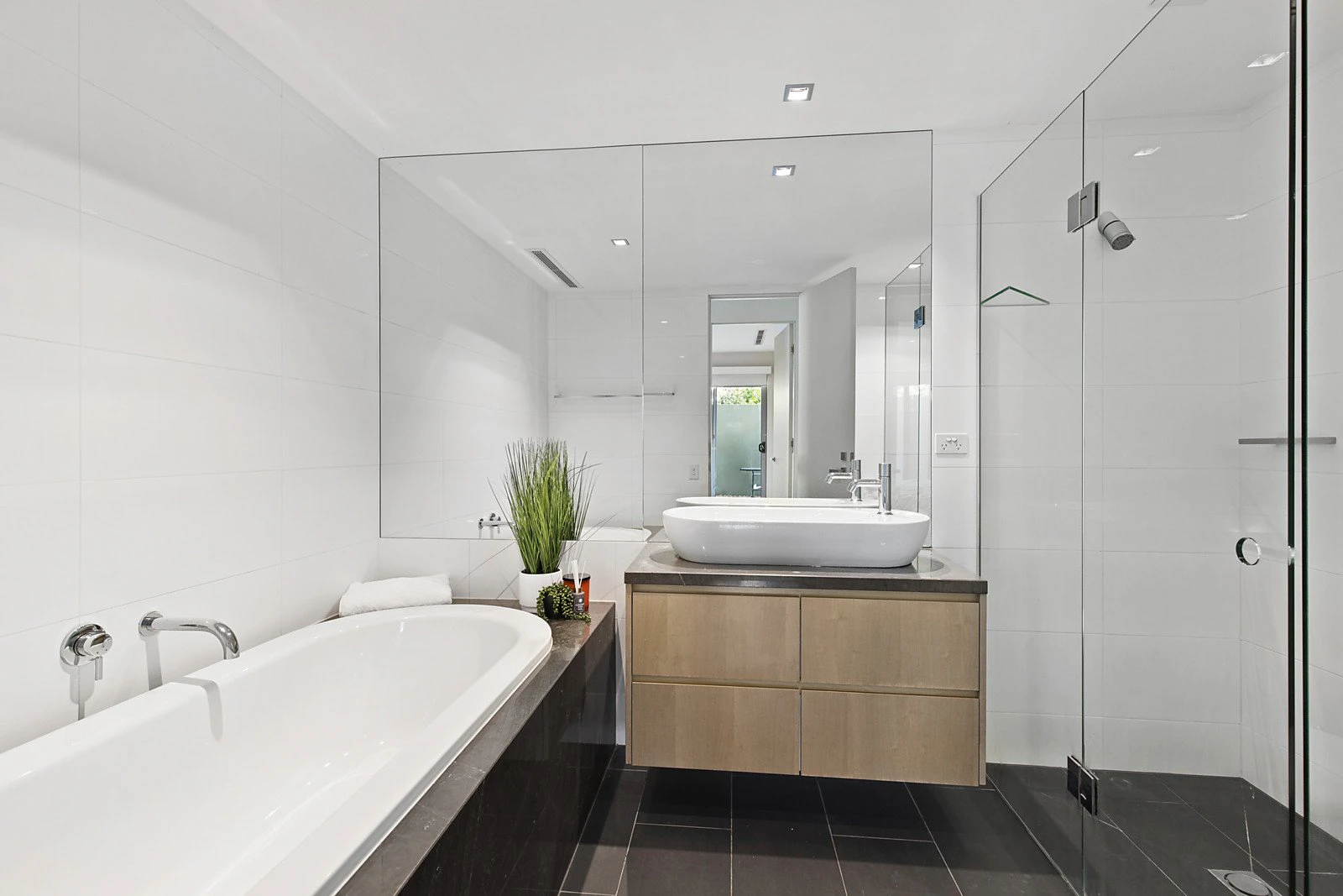 1 Stainer Street, Kew, VIC