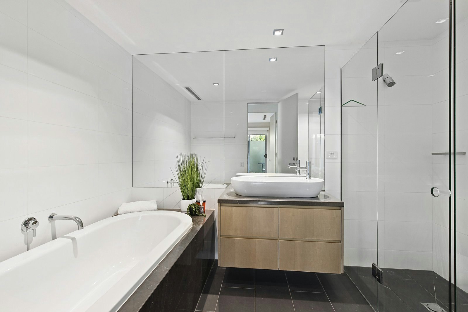 1 Stainer Street, Kew, VIC