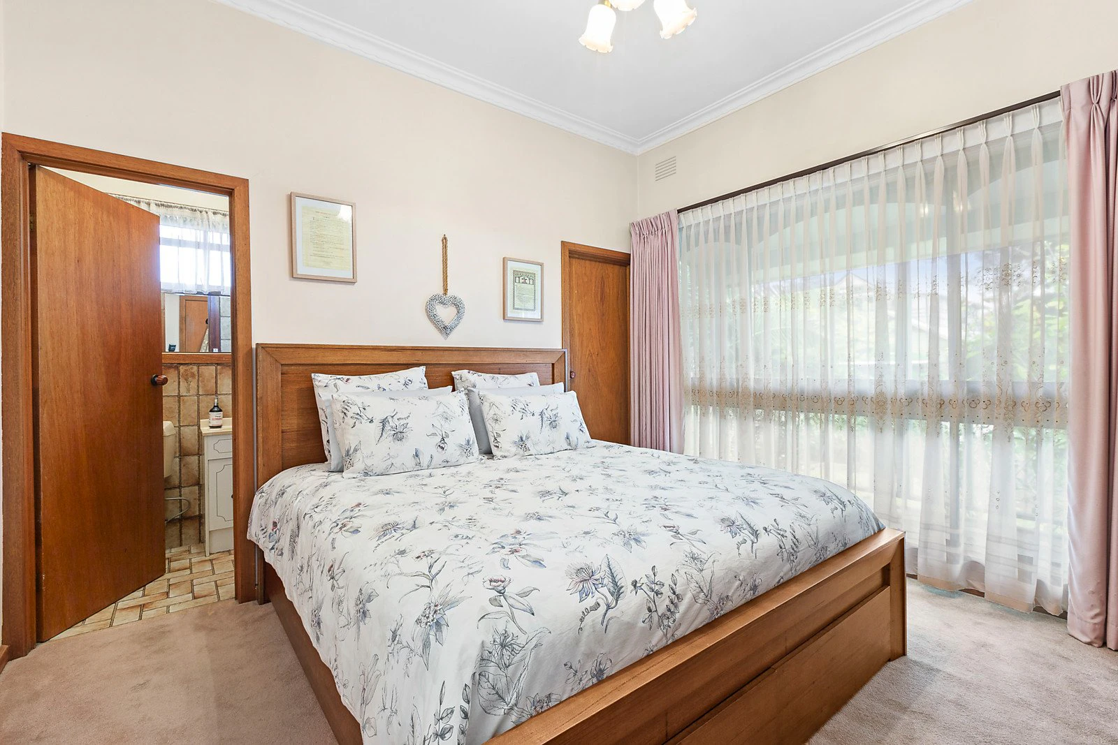 16 Anderson Street, Surrey Hills, VIC