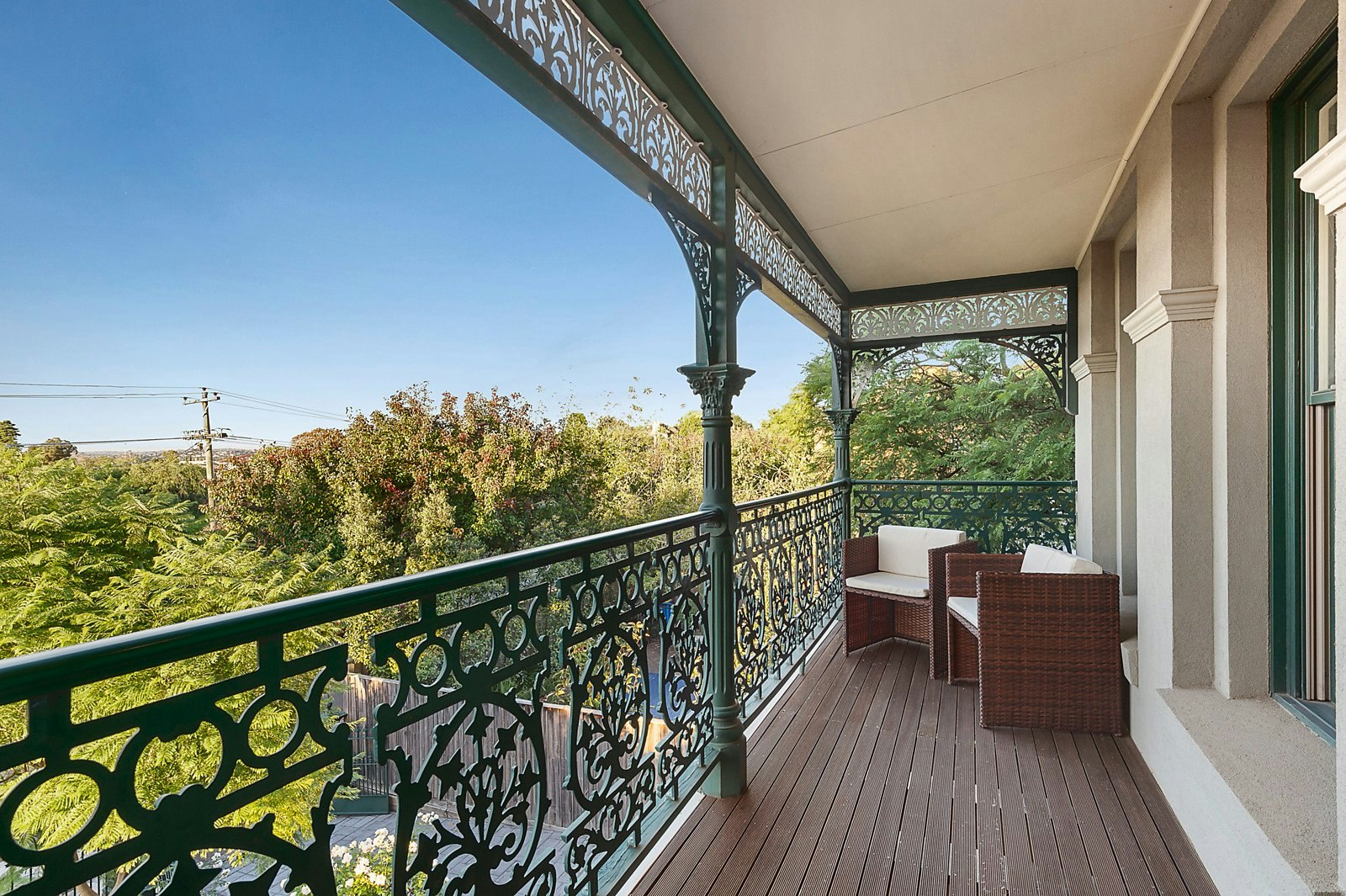 8 Riverside Drive, Kew East, VIC