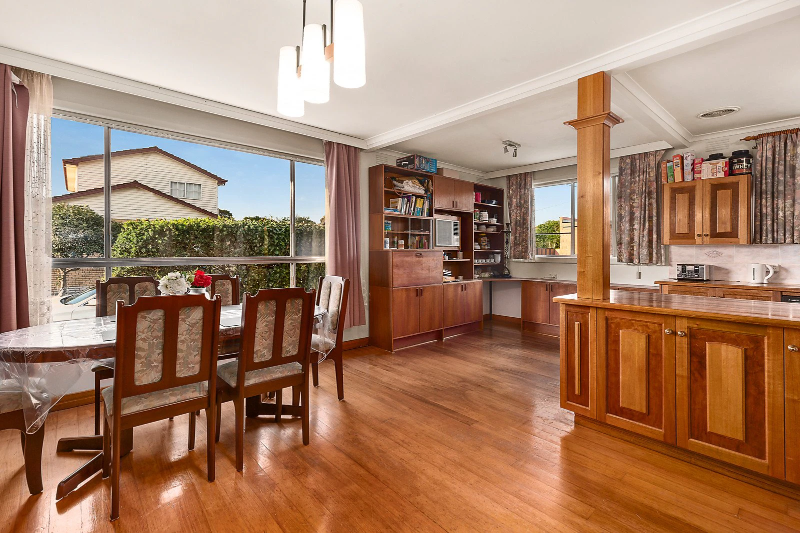 23 Robinlee Avenue, Burwood East, VIC