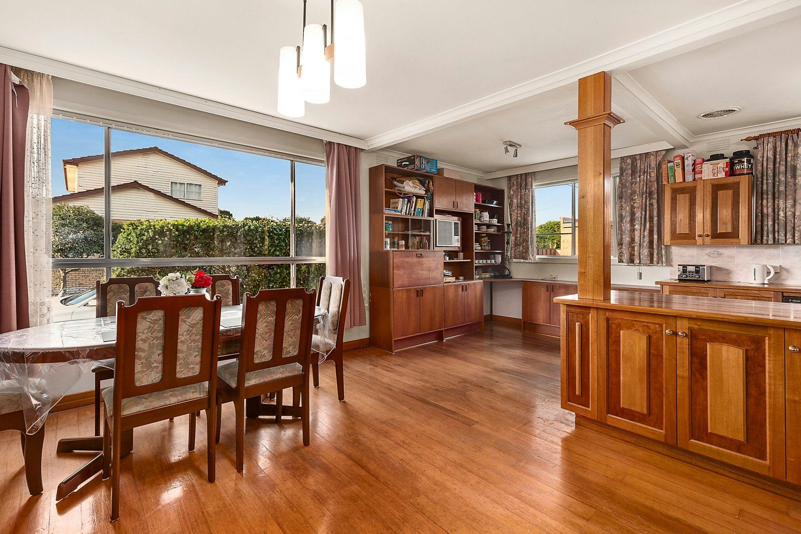 23 Robinlee Avenue, Burwood East, VIC