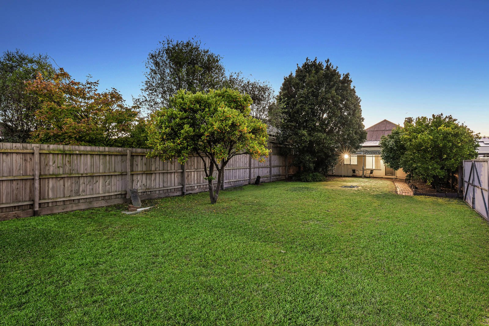 1 Fisher Street, Malvern East - Thumbnail 2