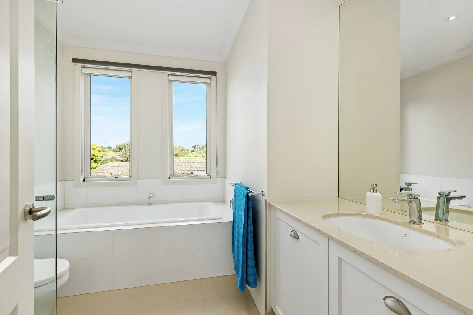 12 Woodlands Avenue, Camberwell, VIC