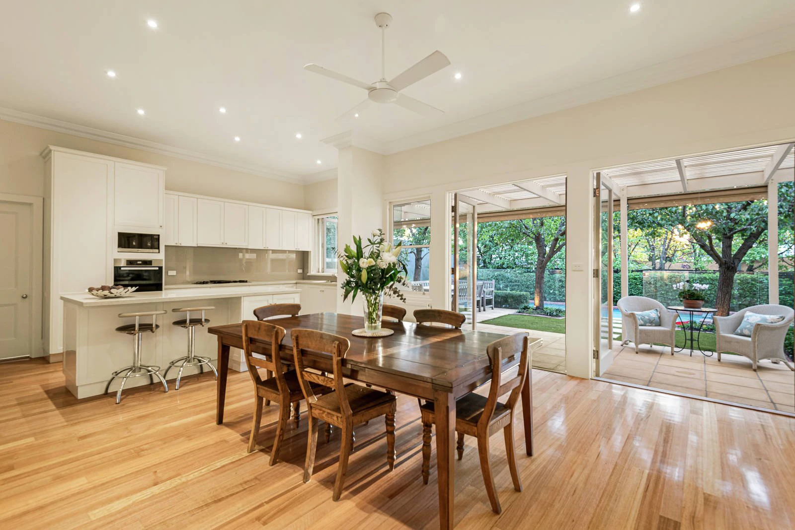 14 Torrington Place, Canterbury, VIC