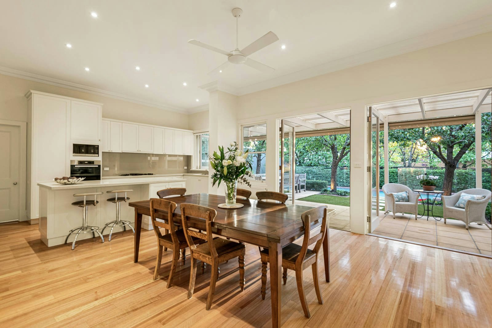 14 Torrington Place, Canterbury, VIC