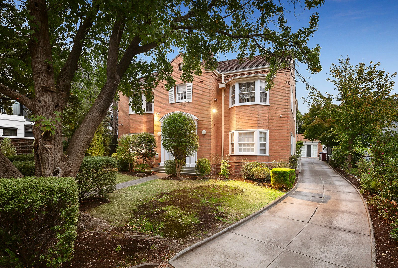 12 Lascelles Avenue, Toorak, VIC