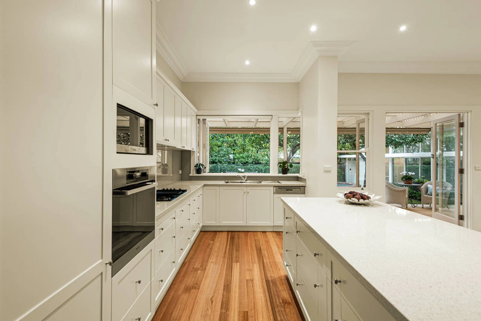 14 Torrington Place, Canterbury, VIC