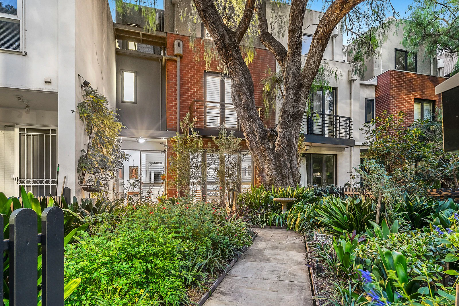 67 Napier Street, South Melbourne, VIC