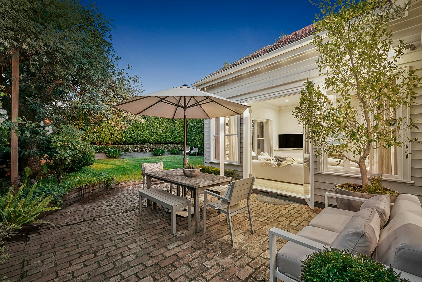 42 Victoria Road North, Malvern, VIC