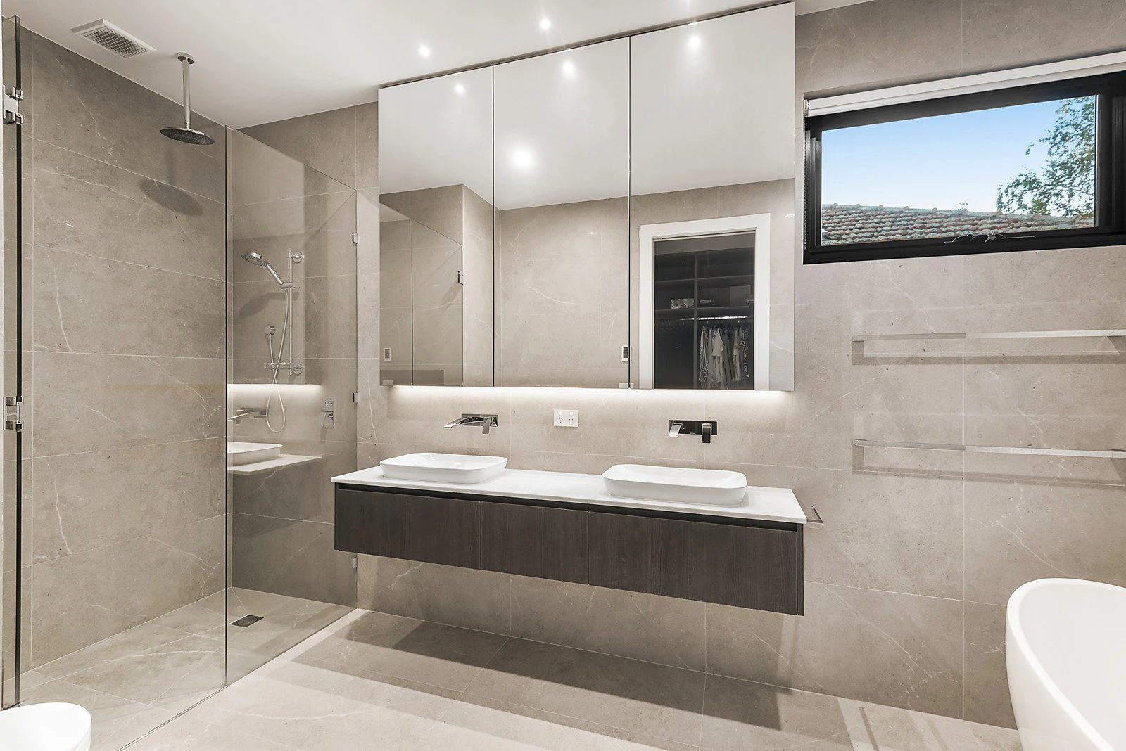 1/5 Hillside Parade, Glen Iris, VIC
