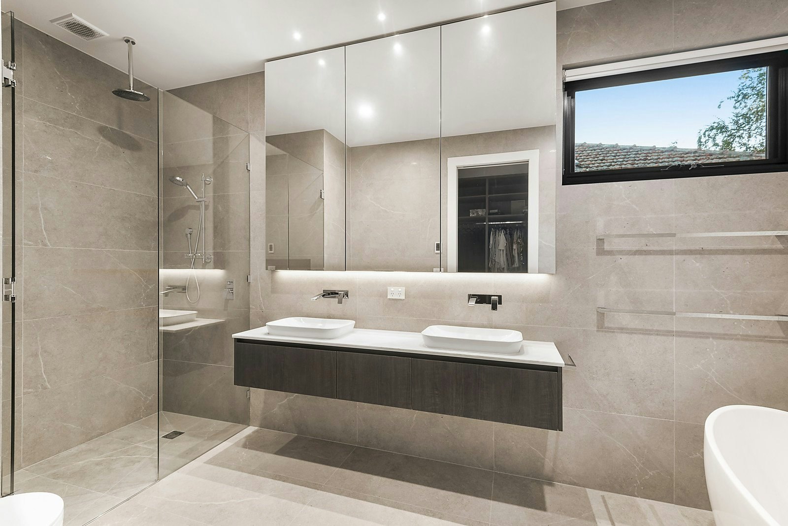 1/5 Hillside Parade, Glen Iris, VIC