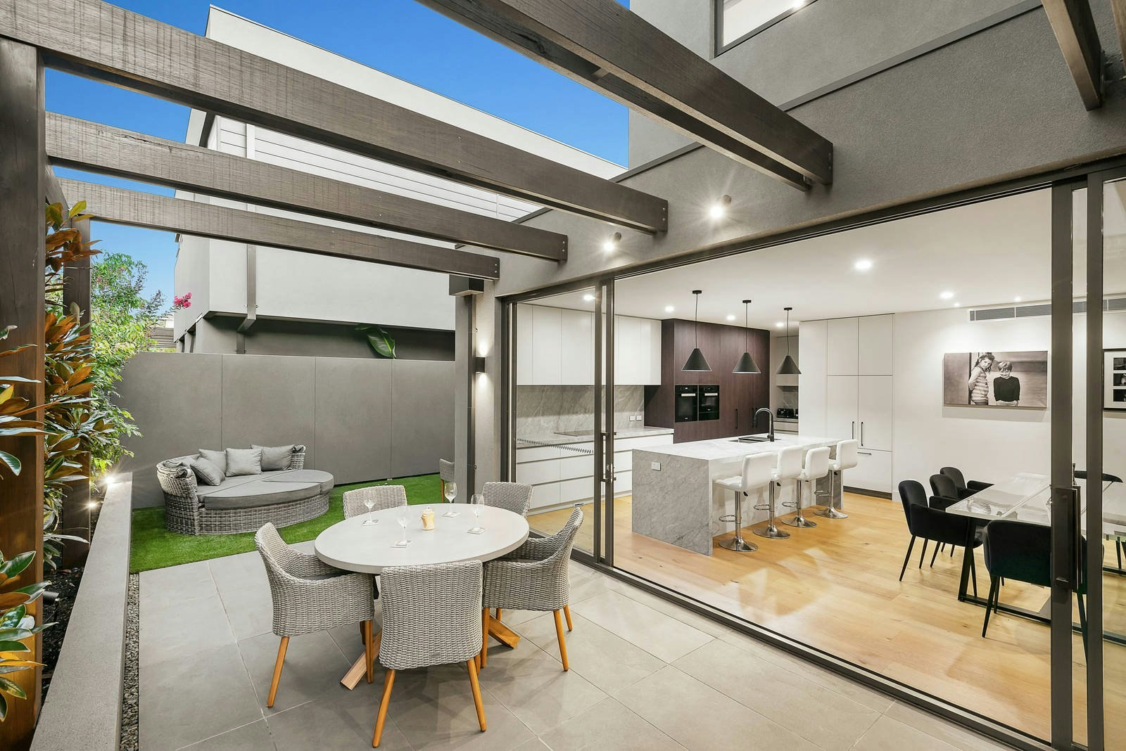 1/5 Hillside Parade, Glen Iris, VIC