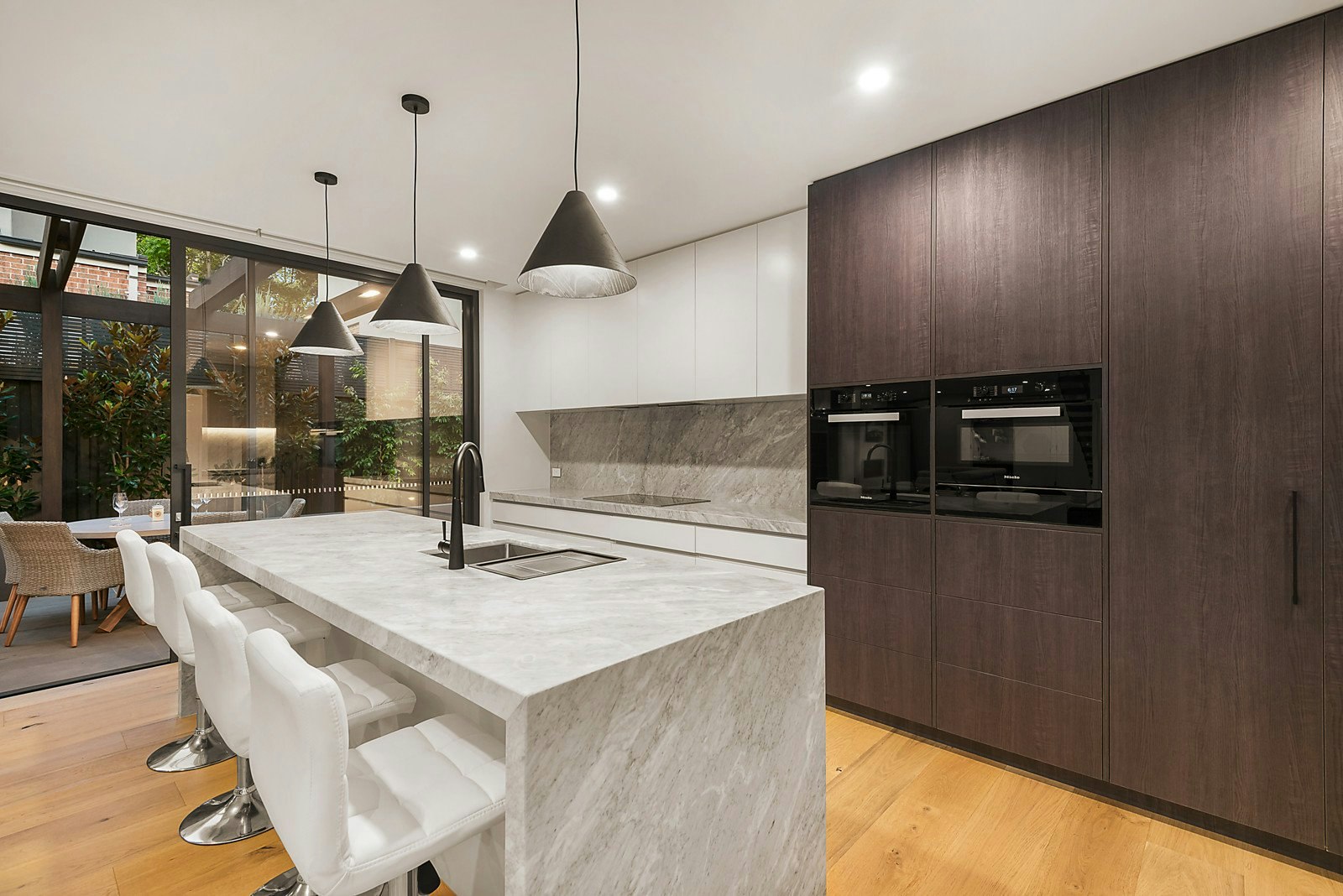 1/5 Hillside Parade, Glen Iris, VIC