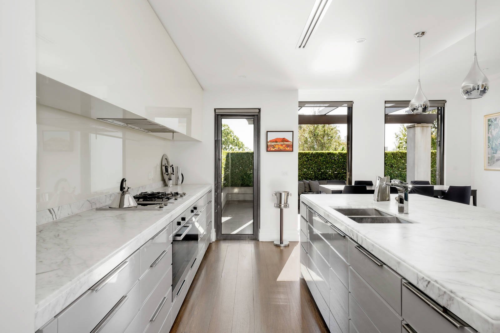Penthouse, 103 Mathoura Road, Toorak - Thumbnail 7