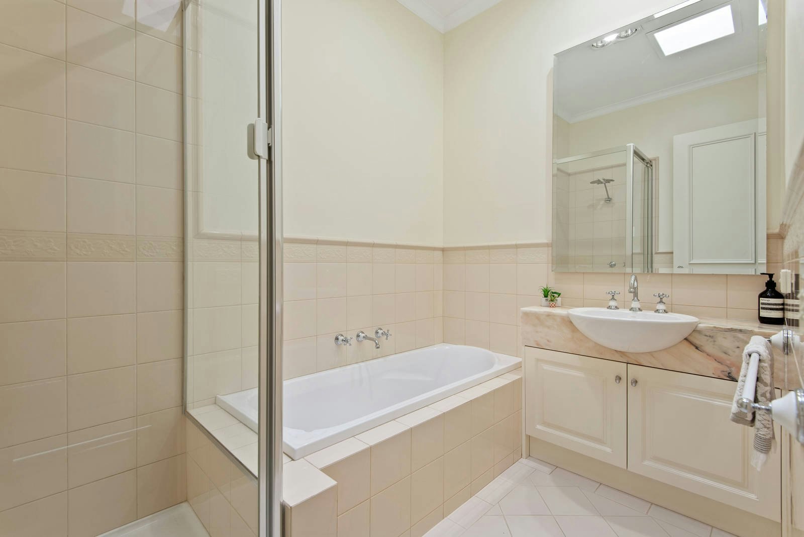 2/47 Weir Street, Balwyn, VIC