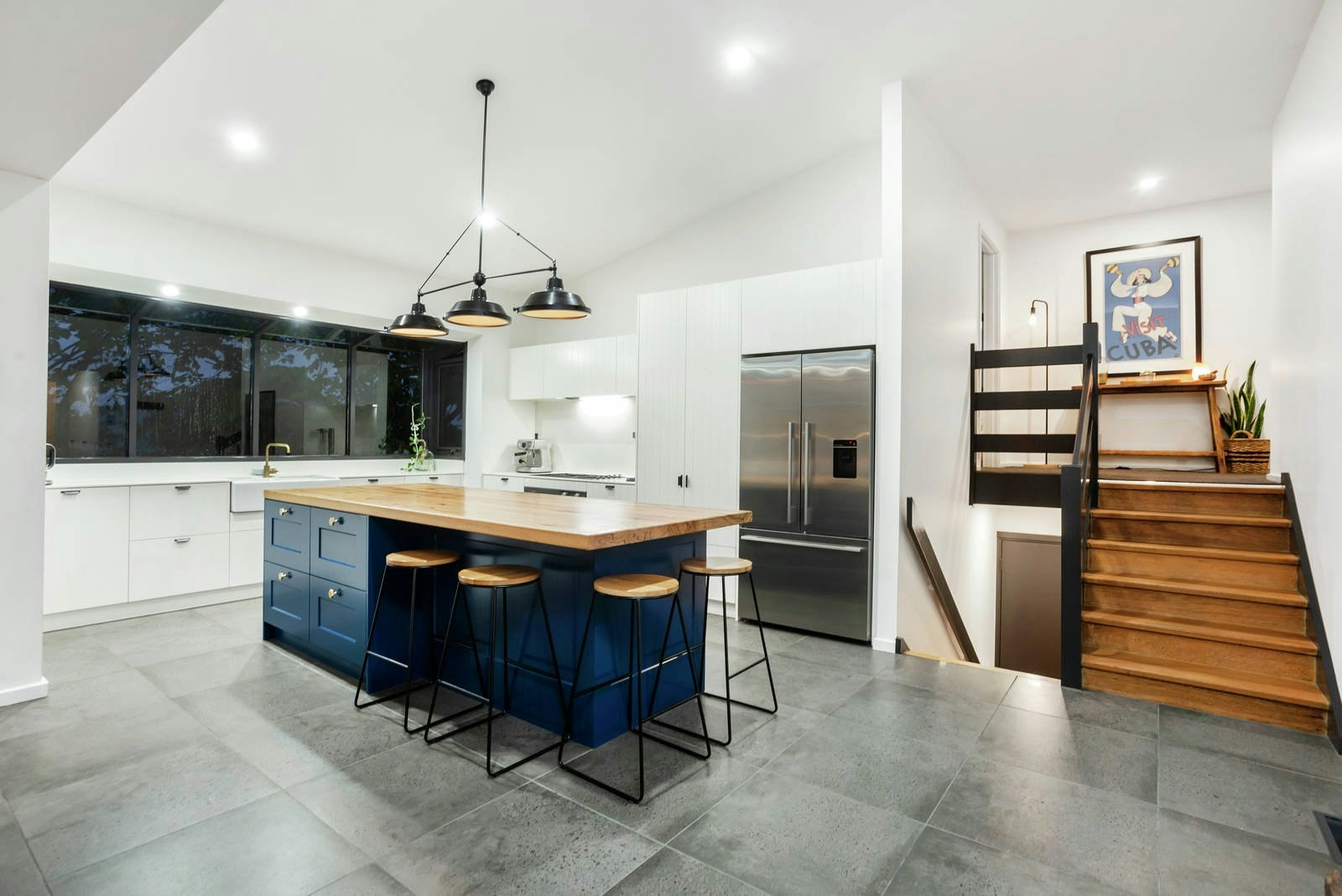 16 Jacaranda Crescent, Mornington, VIC