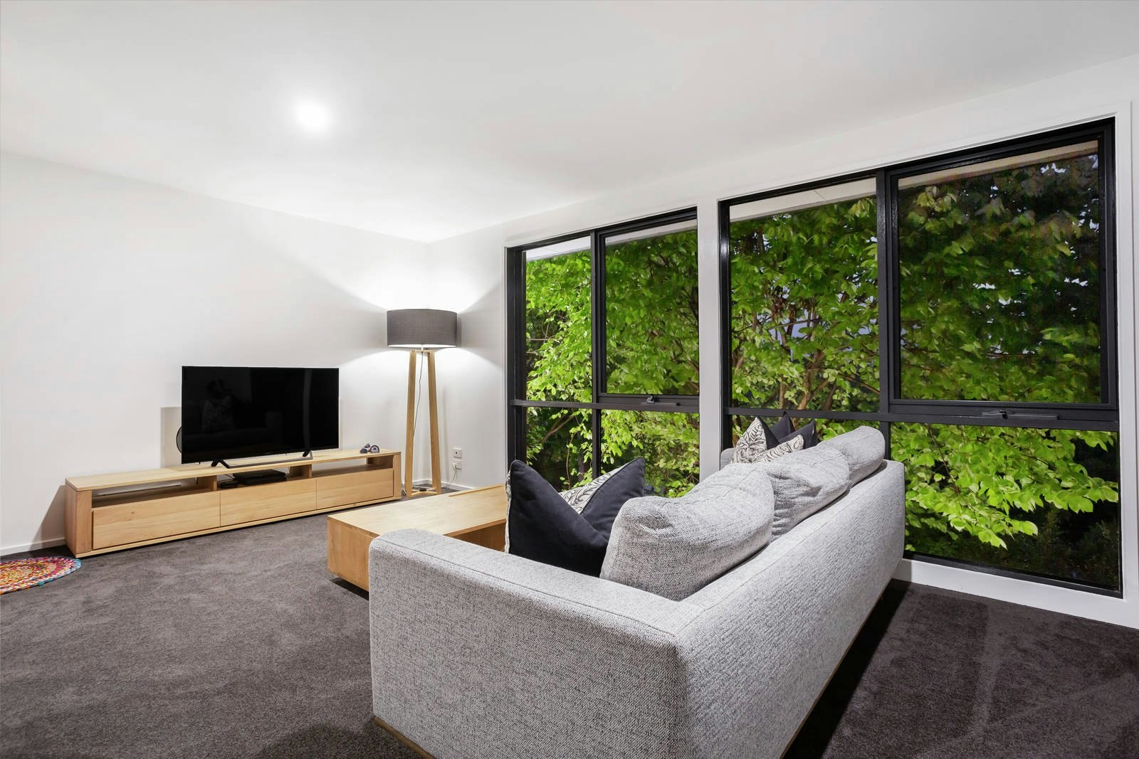 16 Jacaranda Crescent, Mornington, VIC