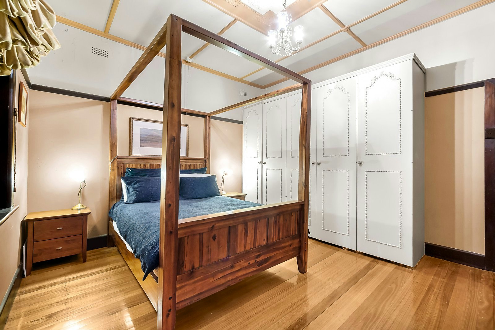 4 Oak Grove, Malvern East, VIC