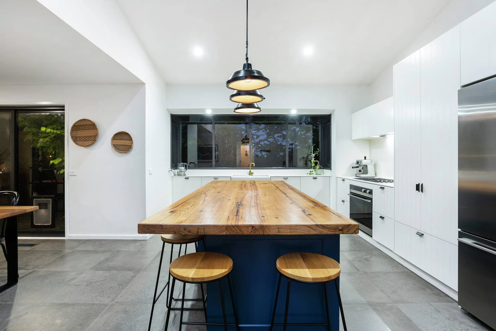 16 Jacaranda Crescent, Mornington, VIC