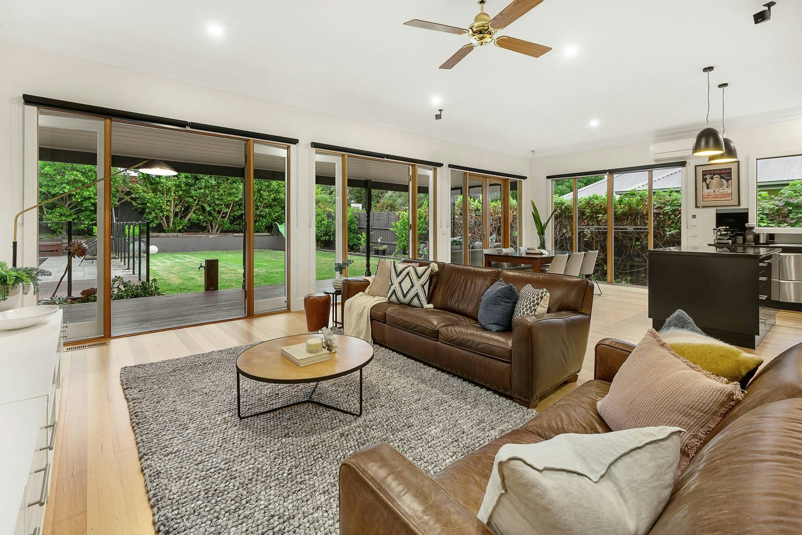 27 Highbury Avenue, Hampton East, VIC