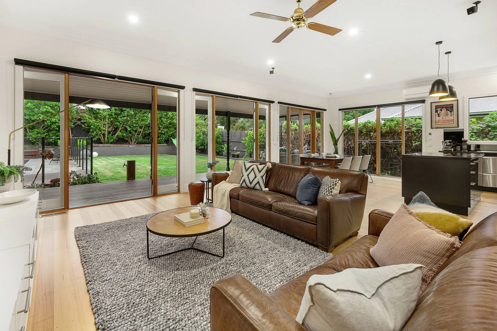 27 Highbury Avenue, Hampton East, VIC