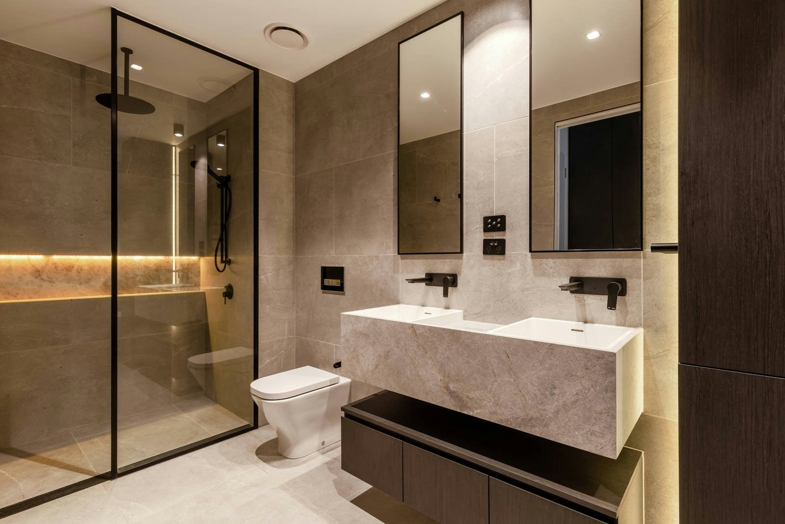 3/2 Brookville Road, Toorak, VIC