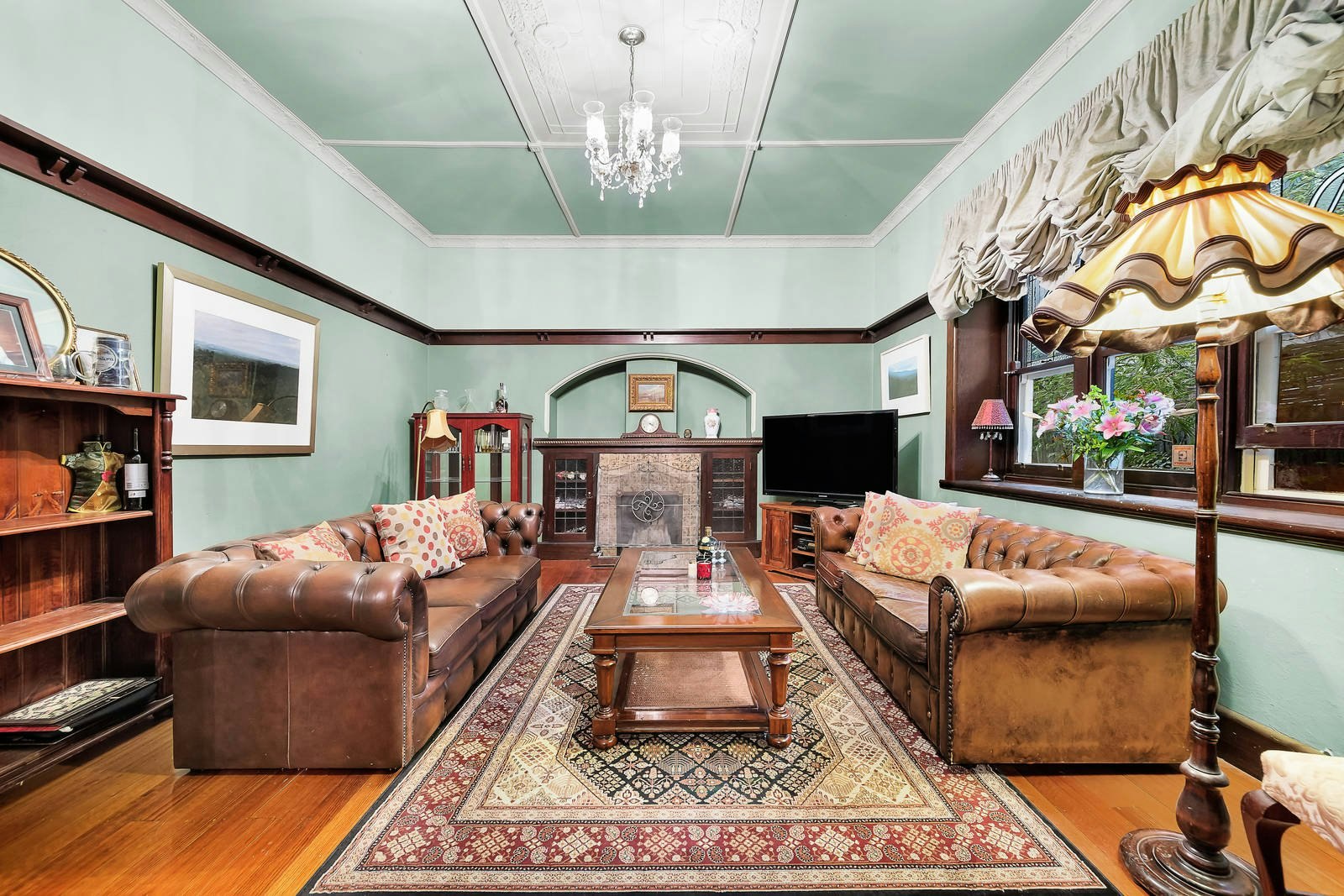 4 Oak Grove, Malvern East, VIC