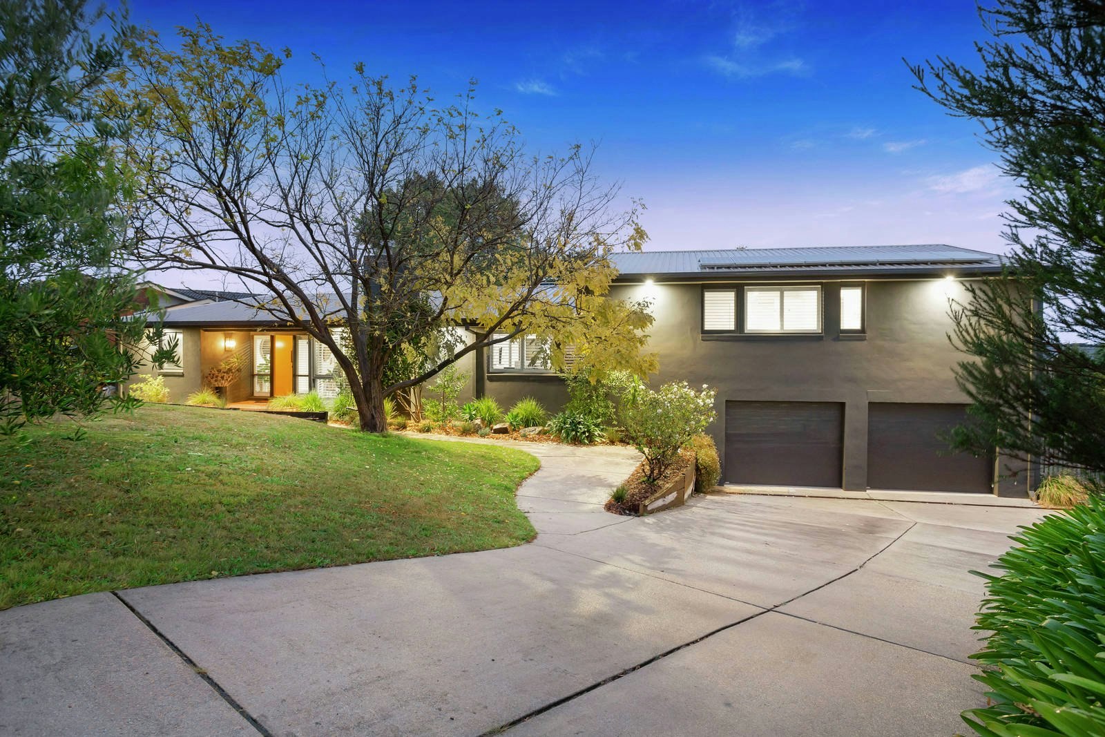 16 Jacaranda Crescent, Mornington, VIC