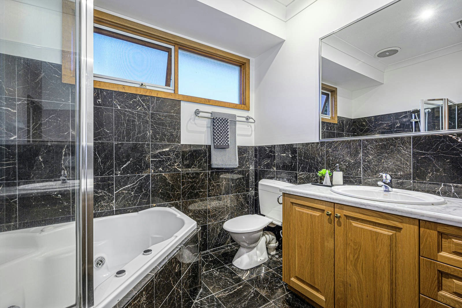 48 Middle Crescent, Brighton, VIC