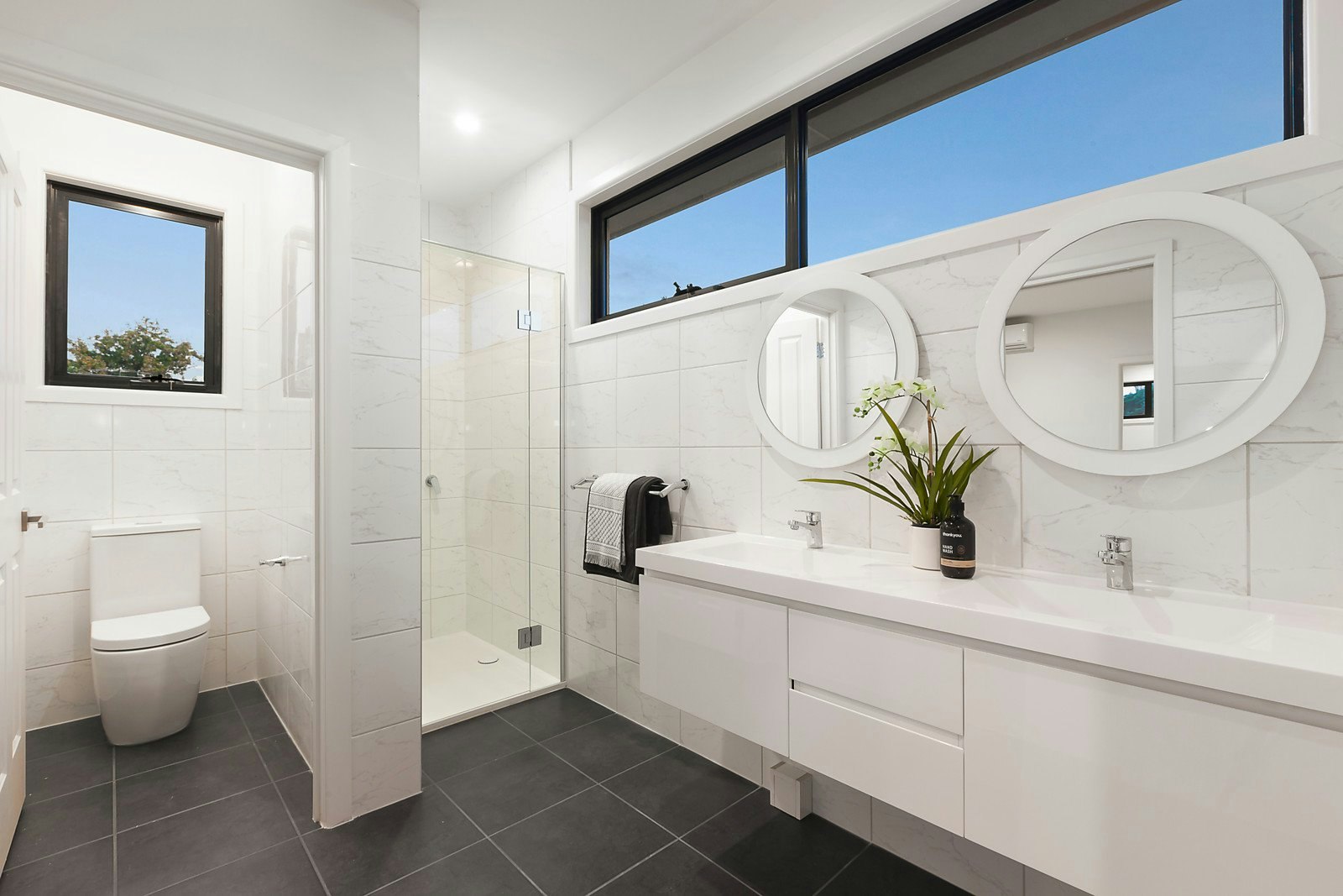 2/55 Westbrook Street, Kew East, VIC