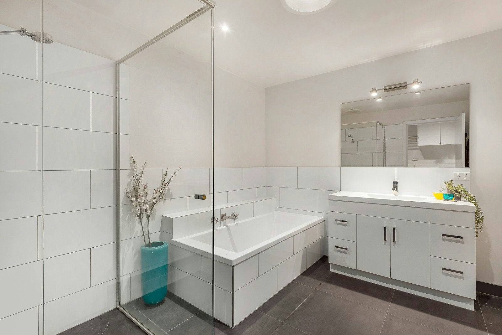 14 Yertchuk Avenue, Ashwood, VIC