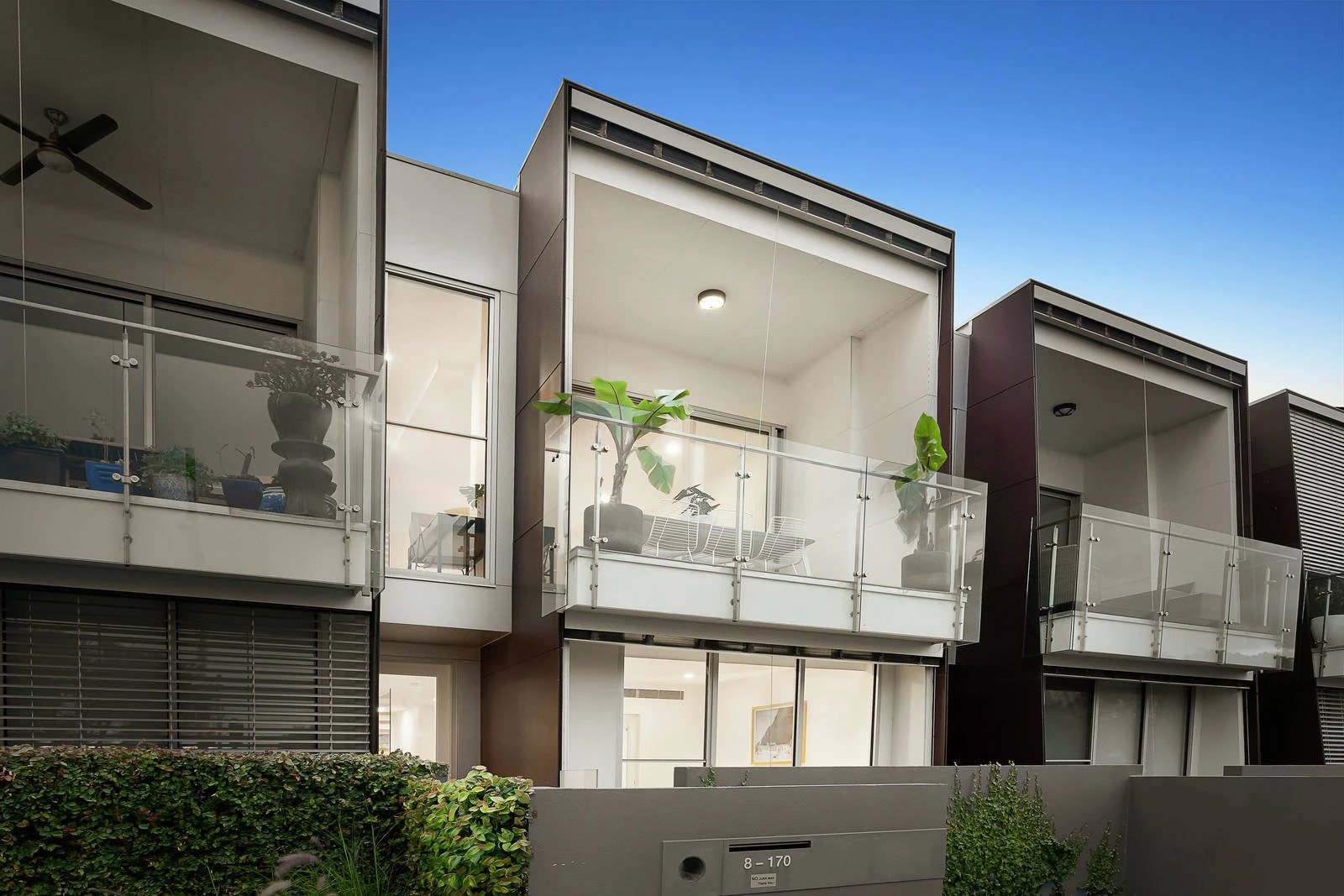 8/170 Beach Road, Sandringham, VIC