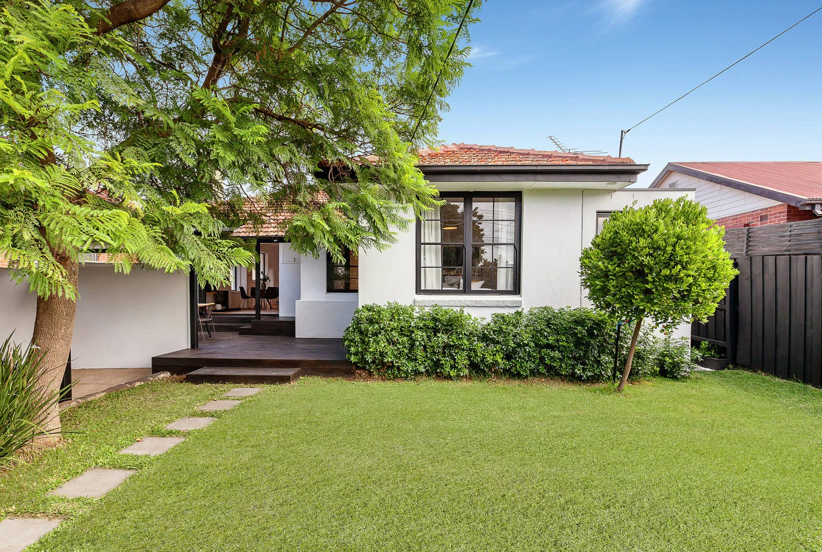 14 James Crescent, Hampton, VIC