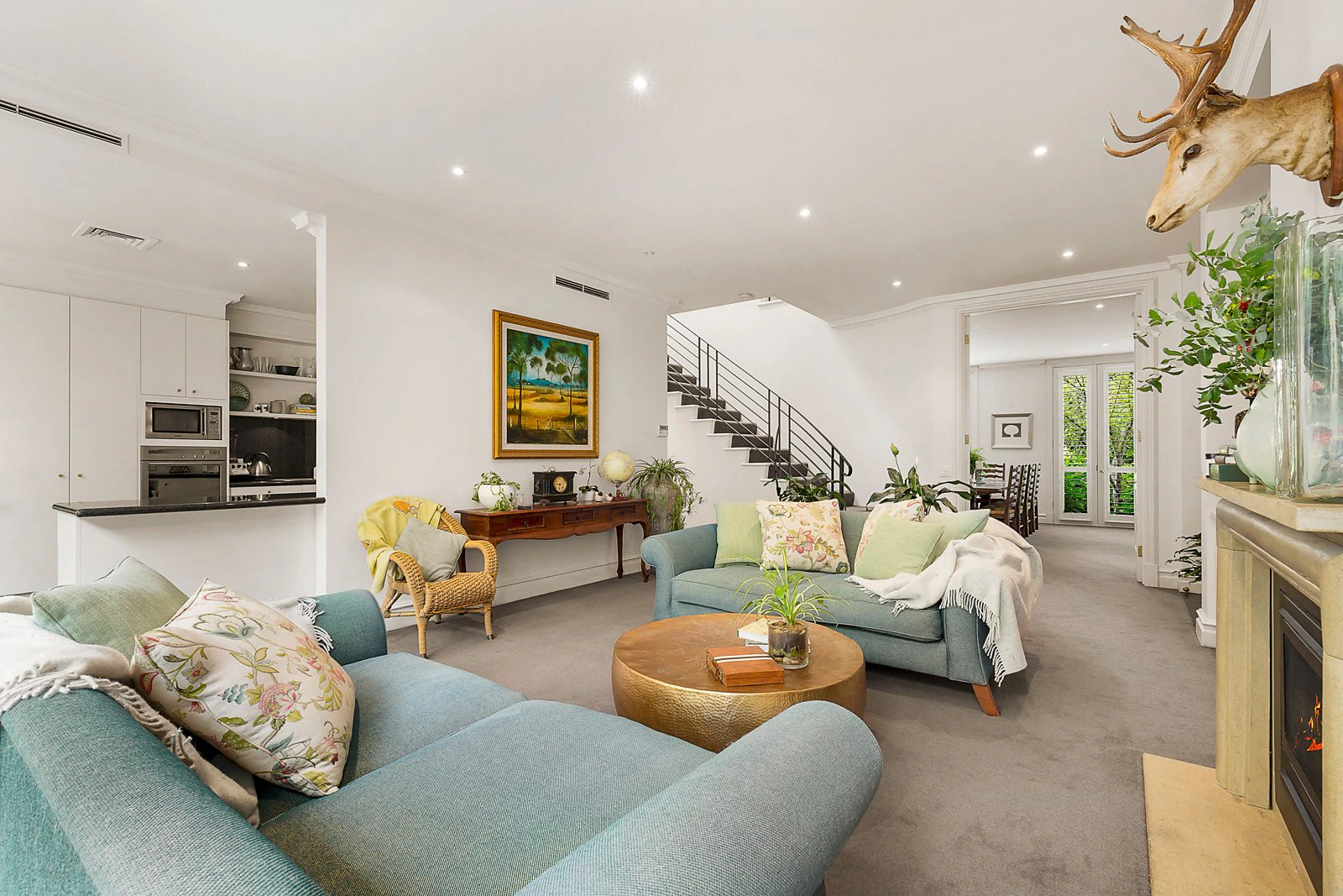 15A Woodside Crescent, Toorak, VIC