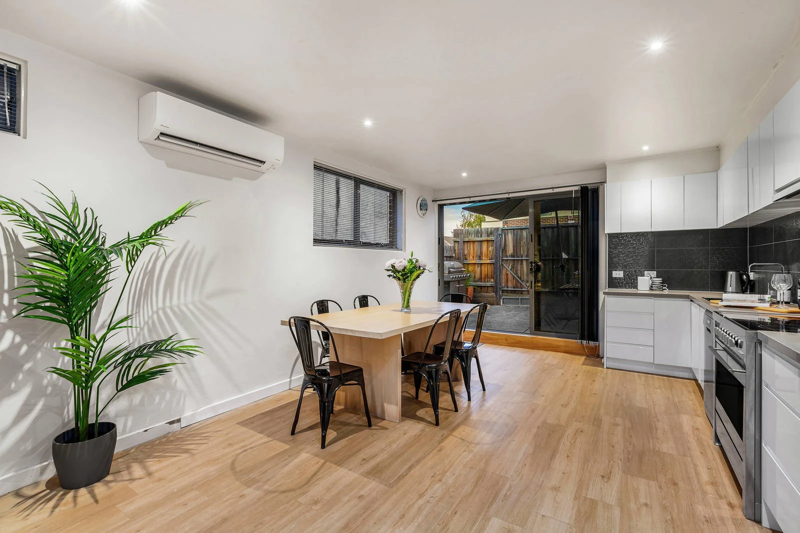 14 Yertchuk Avenue, Ashwood, VIC