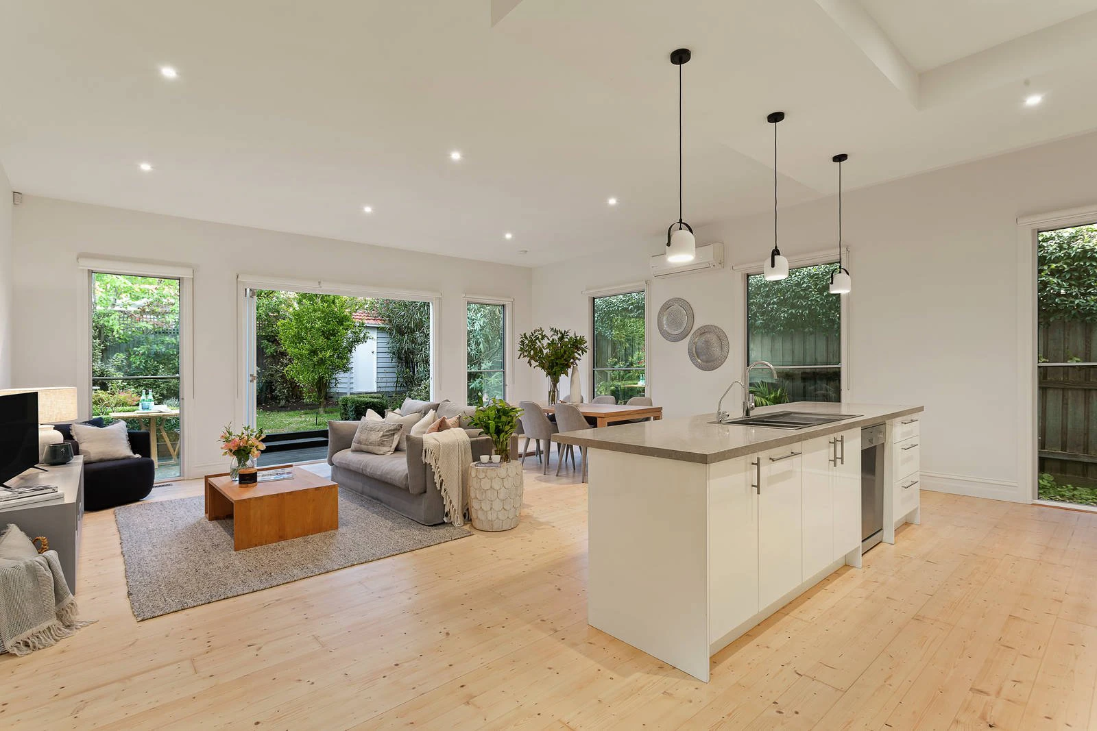 20 Fountaine Avenue, Malvern East, VIC