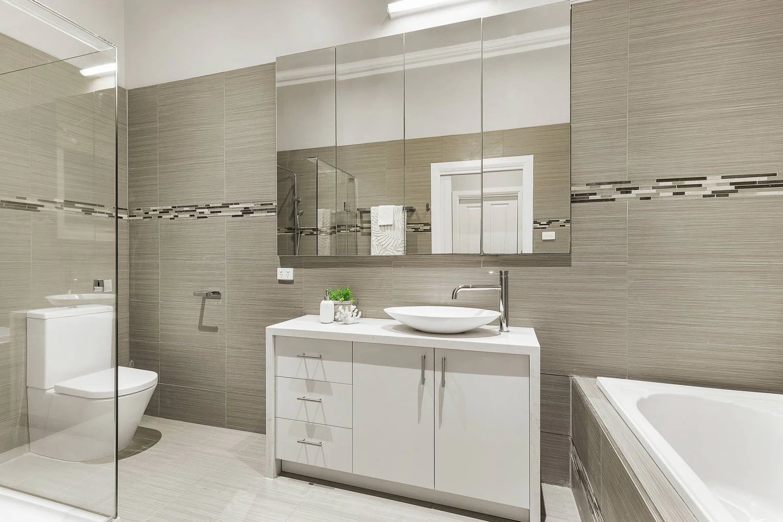 49 Barkers Road, Kew, VIC