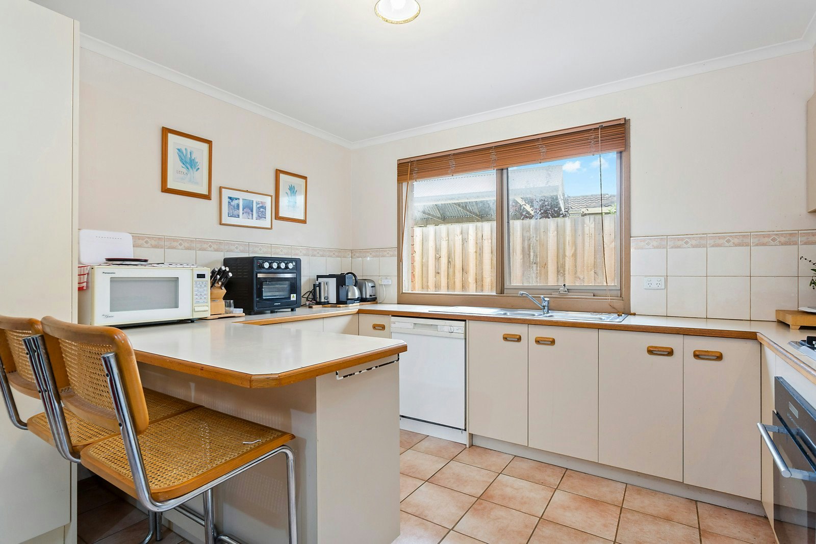 6 Jonathon Court, Mornington, VIC