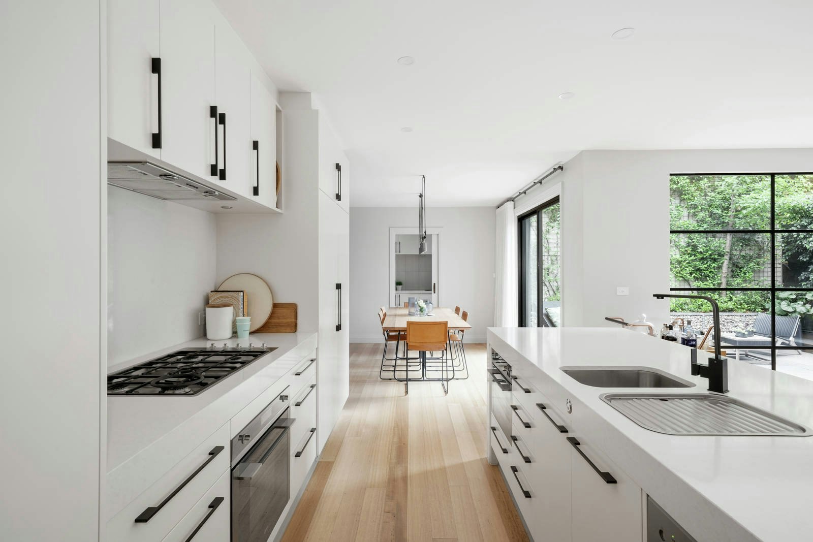 11 Tivoli Road, South Yarra, VIC