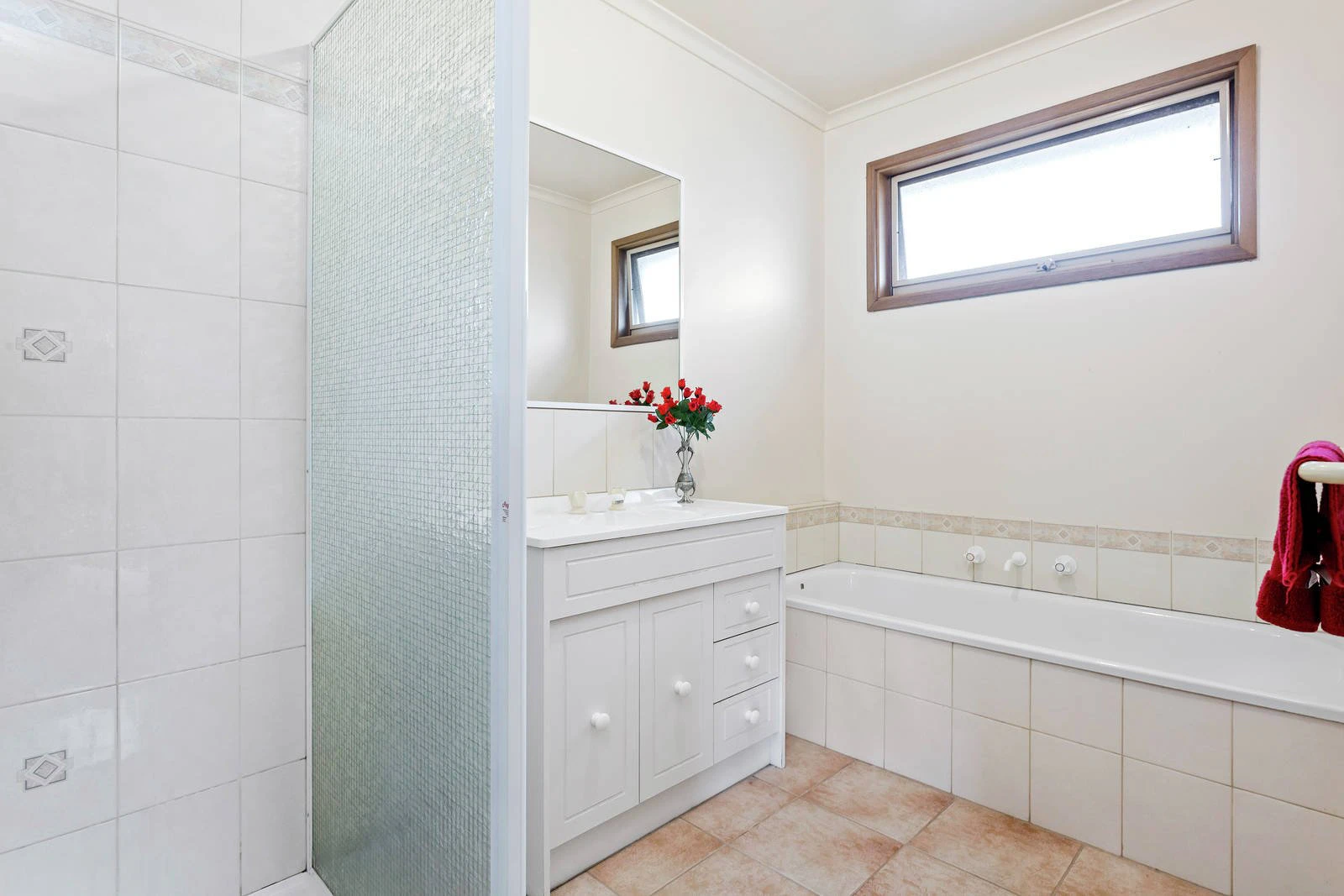 6 Jonathon Court, Mornington, VIC