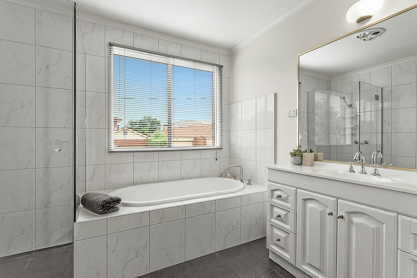 1 Parkview Crescent, Hampton East, VIC