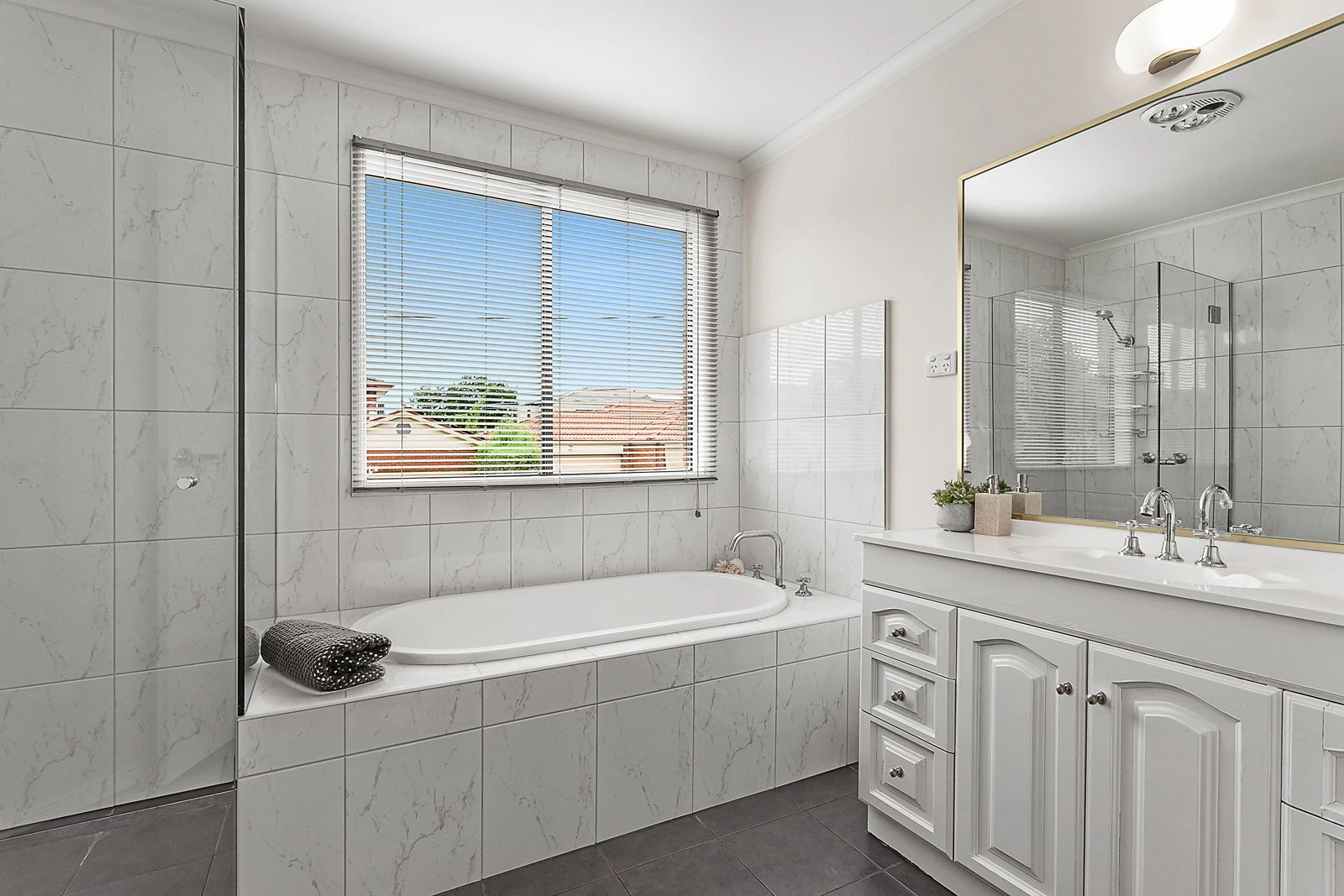 1 Parkview Crescent, Hampton East, VIC