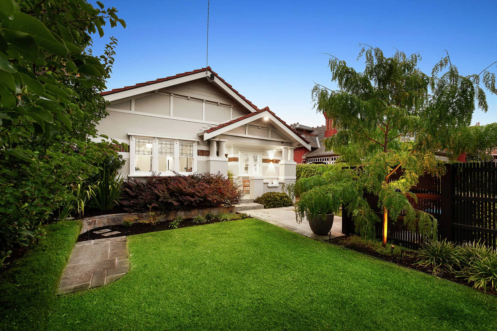 98 Claremont Avenue, Malvern, VIC