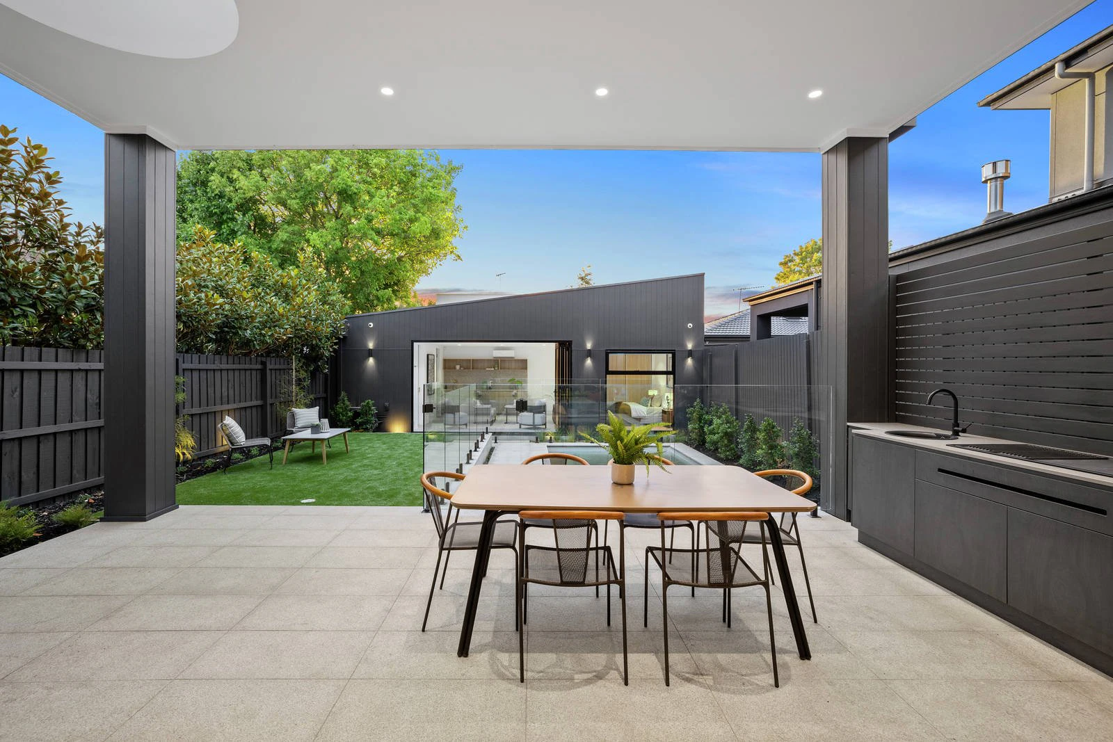 805 Hampton Street, Brighton, VIC