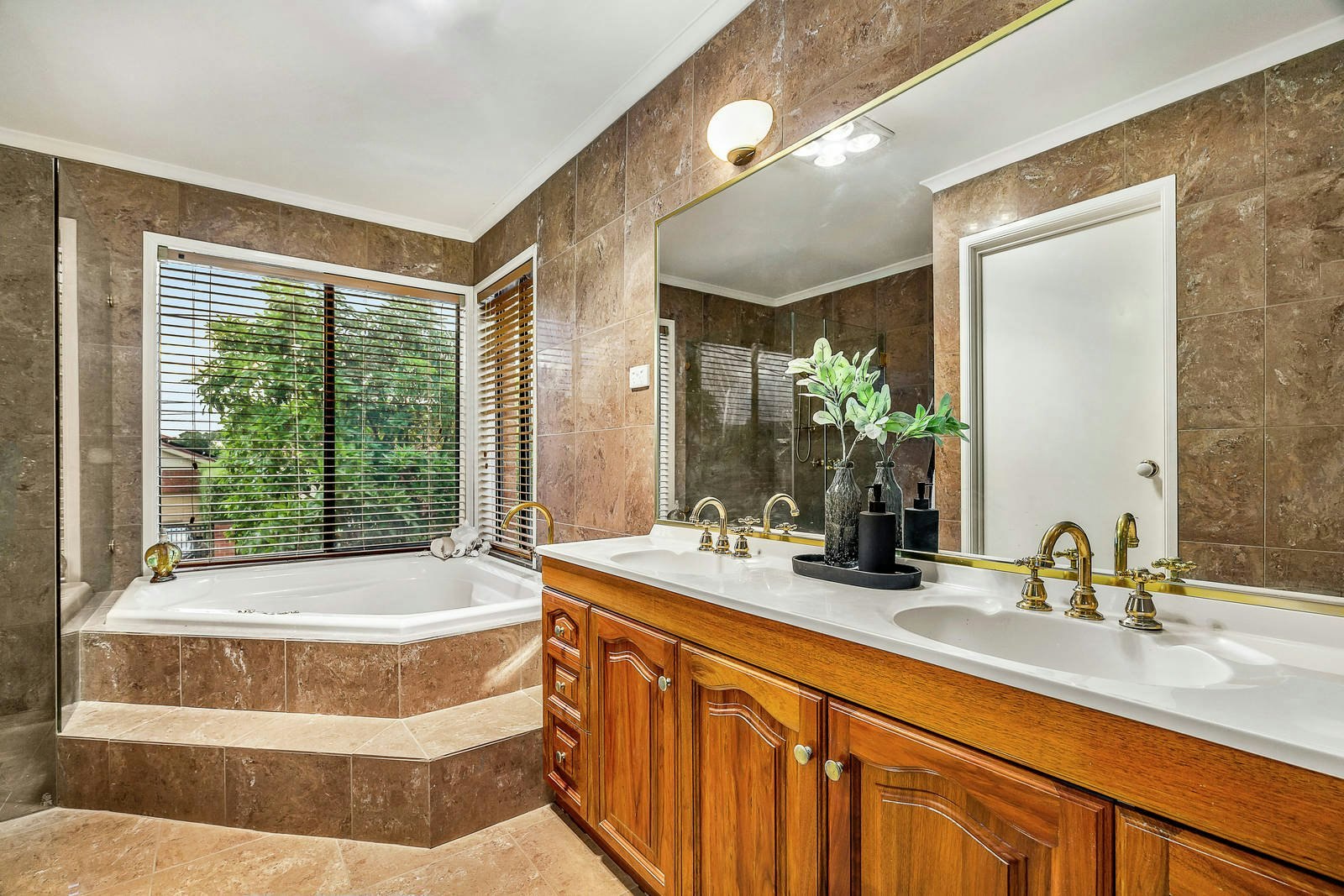 1 Parkview Crescent, Hampton East, VIC