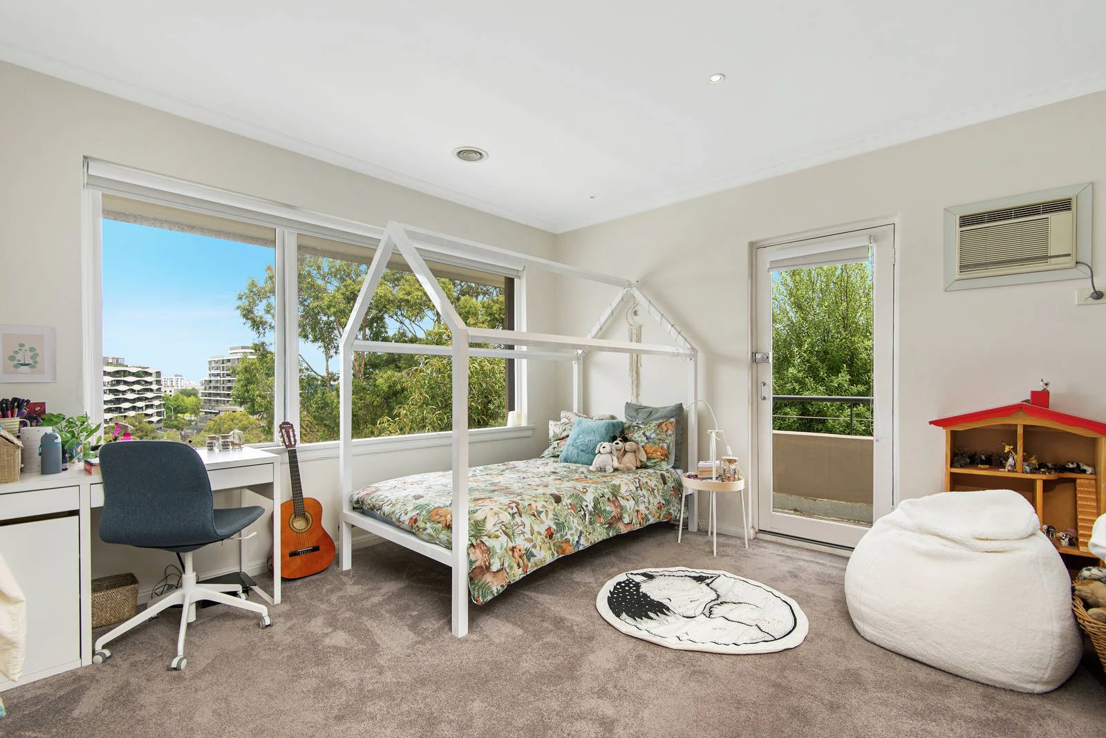 10 Finhaven Court, Kew, VIC