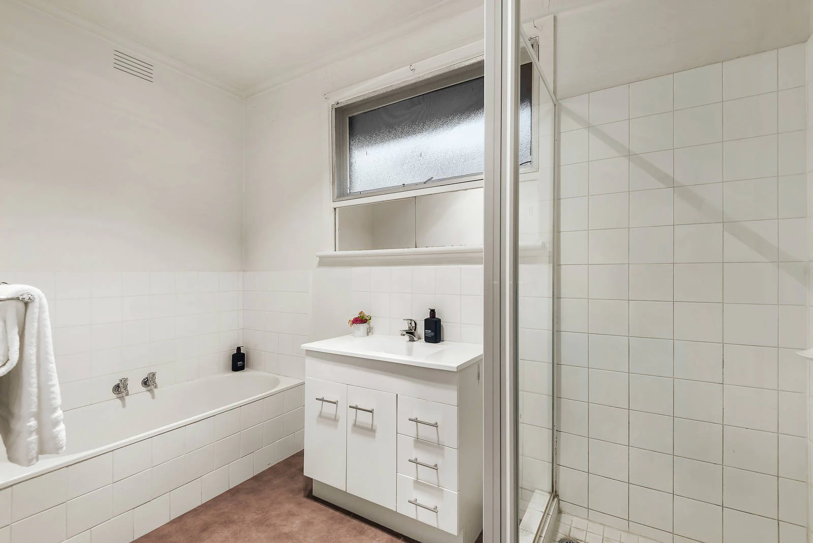 1/12 Allambee Avenue, Camberwell, VIC