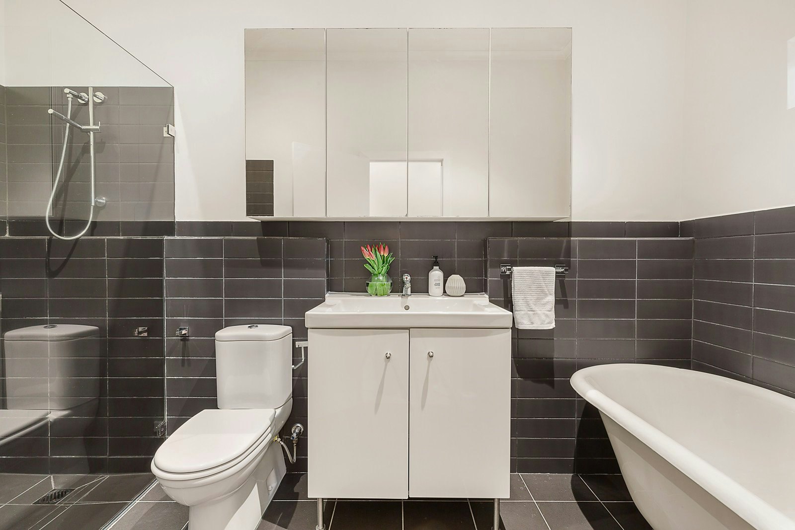 2A Aintree Road, Glen Iris, VIC