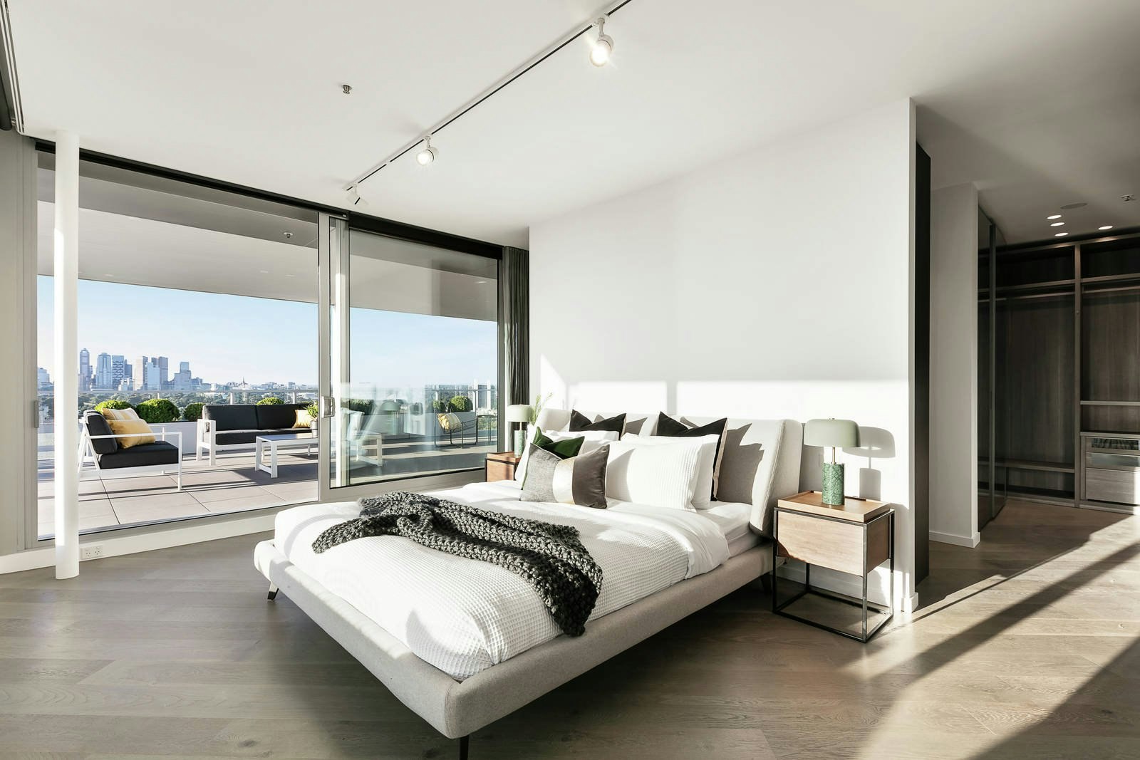 1802/499 St Kilda Road, Melbourne, VIC